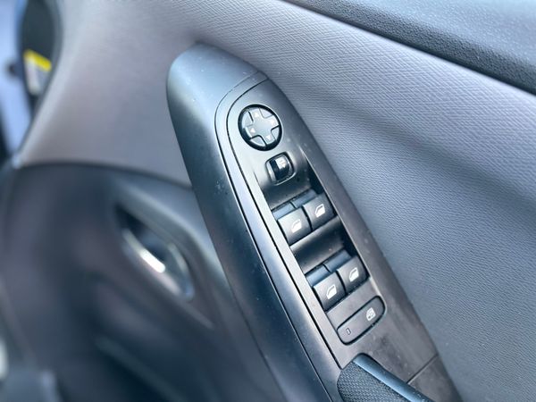 16 Citroen Grand C4 Picasso 1.2 PURETECH VTR+ 370297909