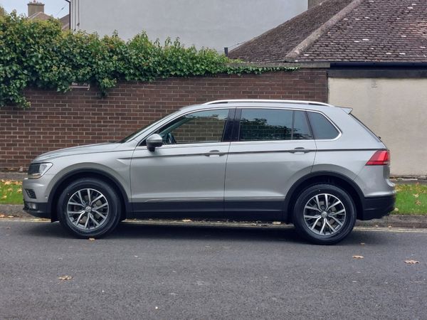 Volkswagen Tiguan *HIGH SPEC PAN ROOF* 2018 370304665