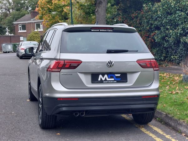 Volkswagen Tiguan *HIGH SPEC PAN ROOF* 2018 370304668