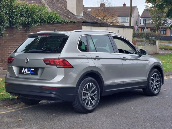 Volkswagen Tiguan *HIGH SPEC PAN ROOF* 2018 370304669