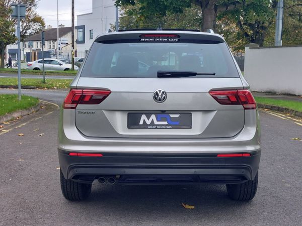 Volkswagen Tiguan *HIGH SPEC PAN ROOF* 2018 370304686