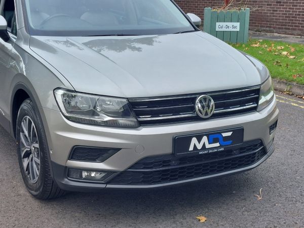 Volkswagen Tiguan *HIGH SPEC PAN ROOF* 2018 370304692