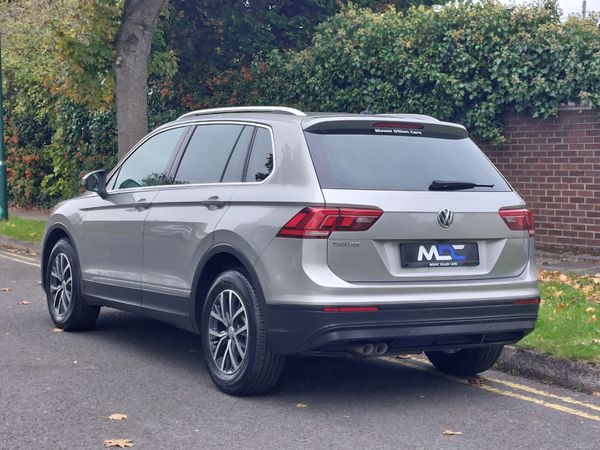 Volkswagen Tiguan *HIGH SPEC PAN ROOF* 2018 370304693