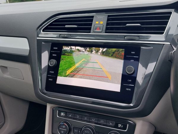 Volkswagen Tiguan *HIGH SPEC PAN ROOF* 2018 370304734