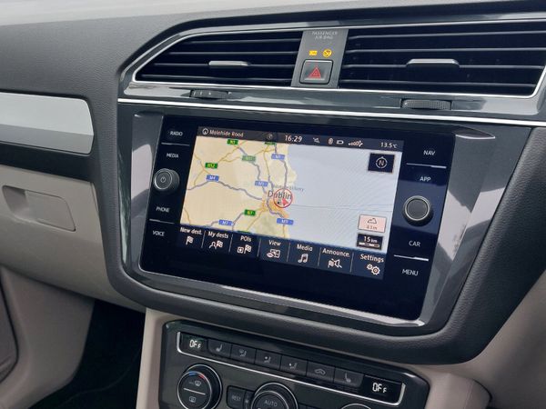 Volkswagen Tiguan *HIGH SPEC PAN ROOF* 2018 370304735