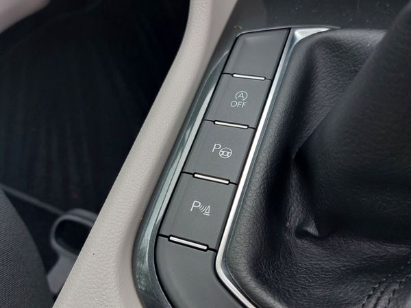 Volkswagen Tiguan *HIGH SPEC PAN ROOF* 2018 370304731