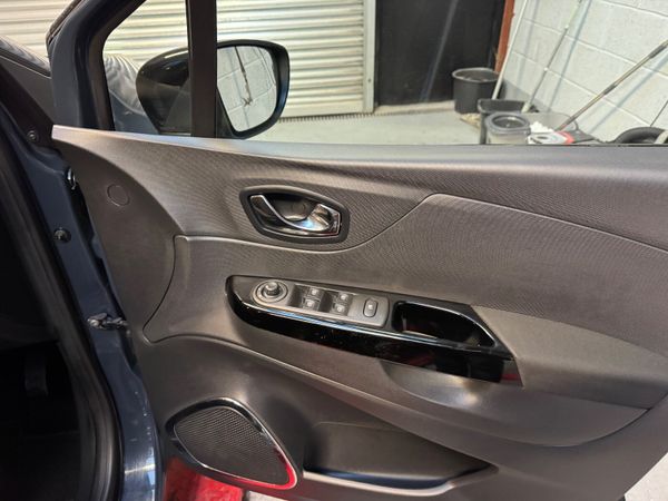 Renault Captur 2015     1 litre petrol ! 370308098