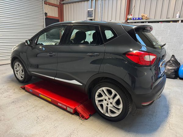 Renault Captur 2015     1 litre petrol ! 370308093