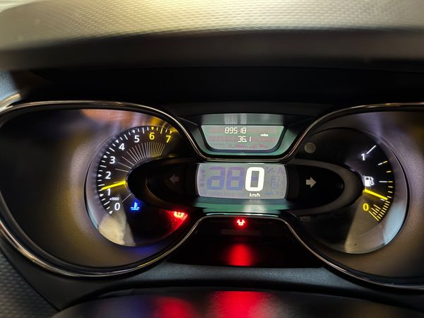 Renault Captur 2015     1 litre petrol ! 370308100