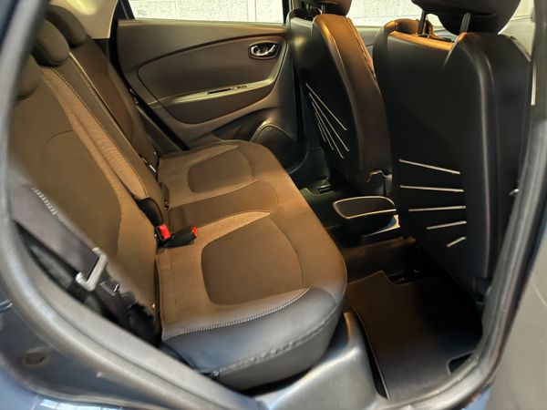 Renault Captur 2015     1 litre petrol ! 370308103