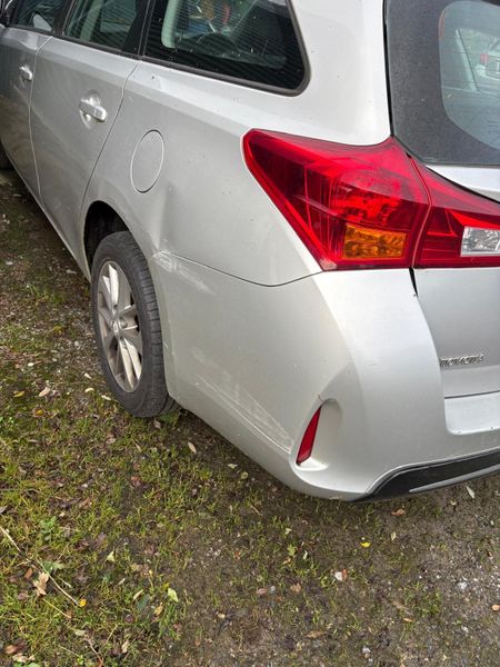 Toyota Auris 2015 estate 370321248
