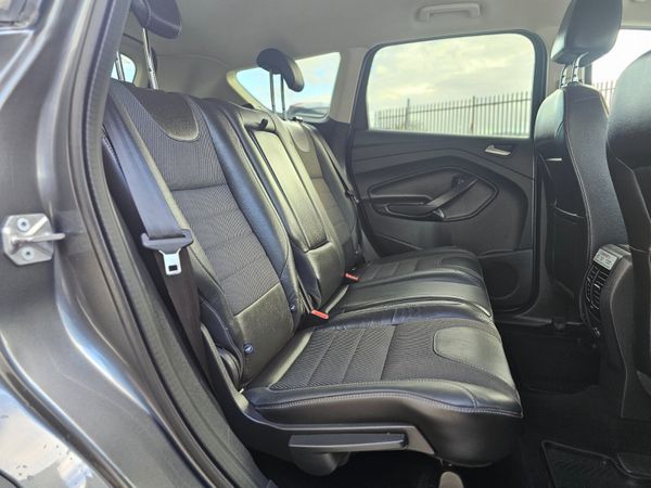 FORD KUGA 4 SEAT TITANIUM // 03/26 DOE // NO VAT 370334899