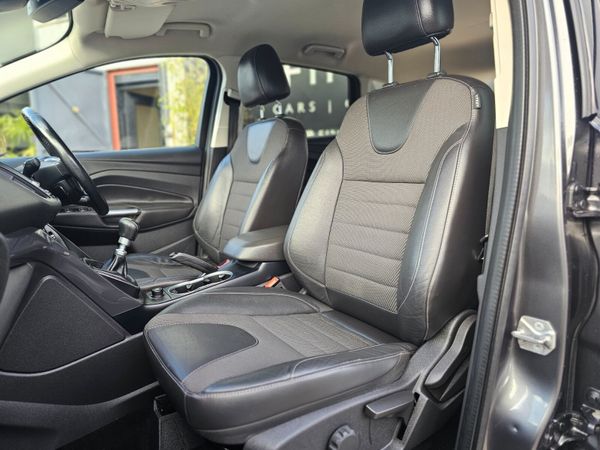 FORD KUGA 4 SEAT TITANIUM // 03/26 DOE // NO VAT 370334900
