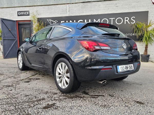 VAUXHALL ASTRA GTC //03/26 NCT // VERY CLEAN 370335450