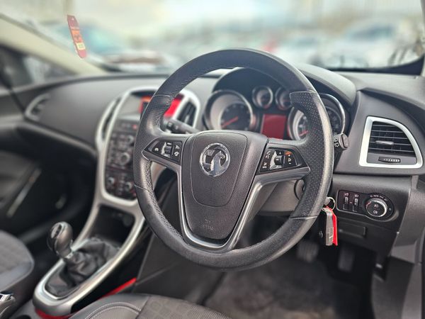 VAUXHALL ASTRA GTC //03/26 NCT // VERY CLEAN 370335453