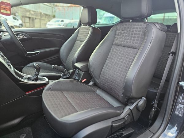 VAUXHALL ASTRA GTC //03/26 NCT // VERY CLEAN 370335470