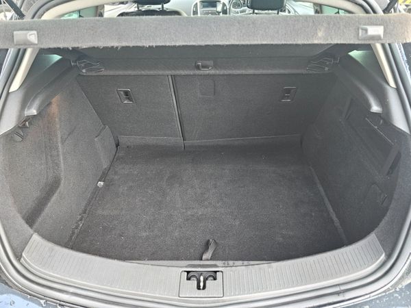 VAUXHALL ASTRA GTC //03/26 NCT // VERY CLEAN 370335472