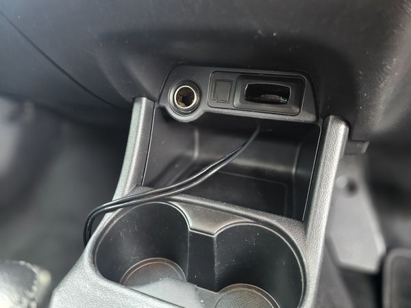 MITSUBISHI OUTLANDER // 4WD AUTOMATIC 7 SEATS 370336612