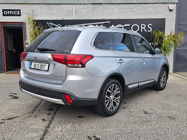 MITSUBISHI OUTLANDER // 4WD AUTOMATIC 7 SEATS 370336635