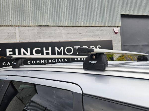 MITSUBISHI OUTLANDER // 4WD AUTOMATIC 7 SEATS 370336642