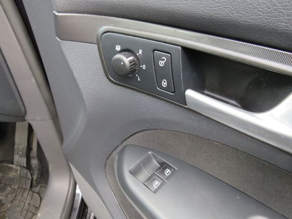 Volkswagen Touran 2009 7 SEATER DIESEL MPV 370351561