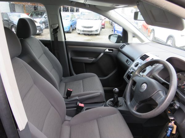 Volkswagen Touran 2009 7 SEATER DIESEL MPV 370351562