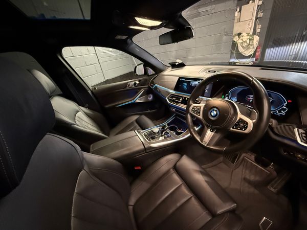 222 BMW X5 45E M-Sport Pro/M Performance 370352052