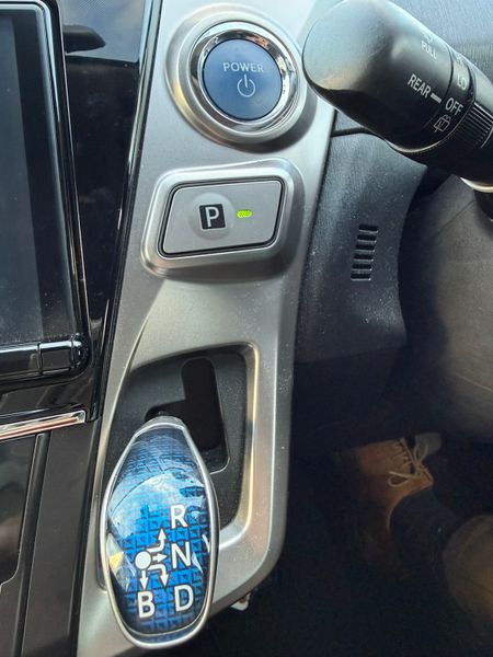 2016 Toyota Prius Plus/alpha1.8 Hybrid auto 7Seate 370368050