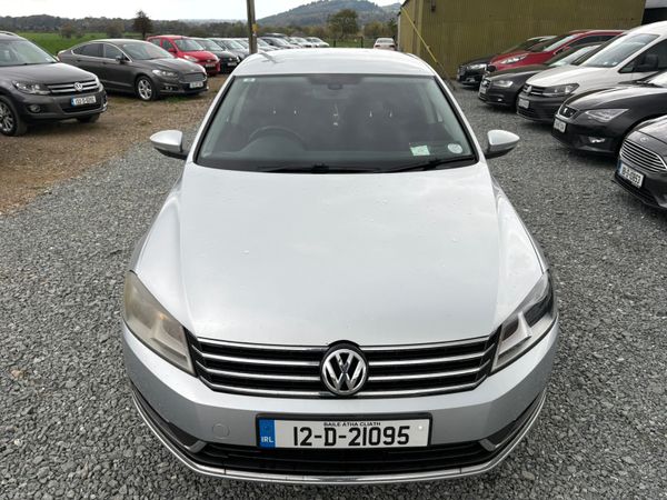 12 Volkswagen Passat Comfortline 1.6 TDi 370396095