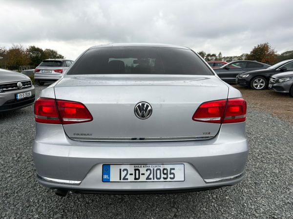 12 Volkswagen Passat Comfortline 1.6 TDi 370396098