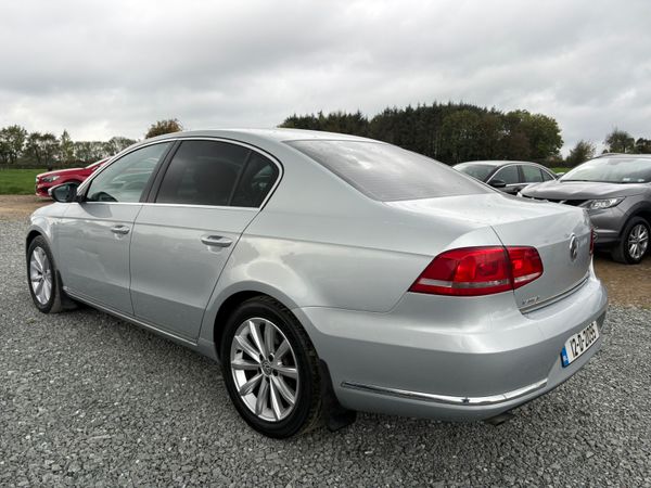 12 Volkswagen Passat Comfortline 1.6 TDi 370396099