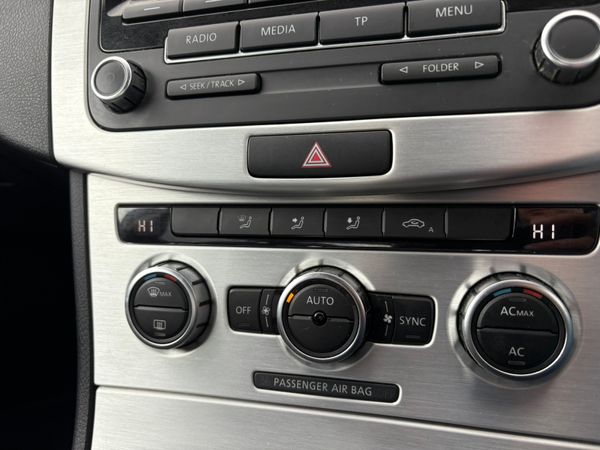 12 Volkswagen Passat Comfortline 1.6 TDi 370396110