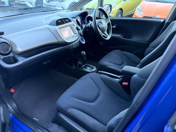 2012 Honda Fit Hybrid Automatic 370390564