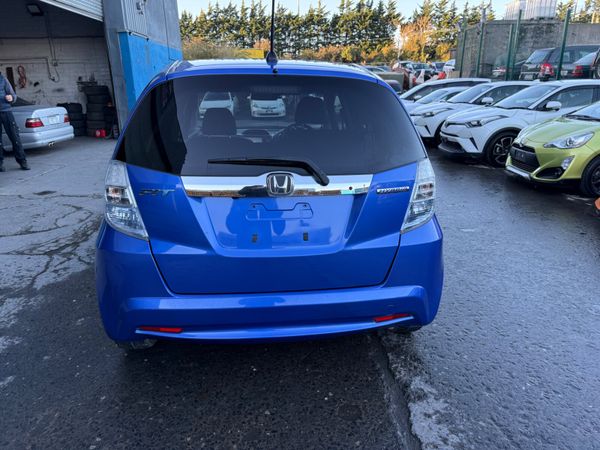 2012 Honda Fit Hybrid Automatic 370390561