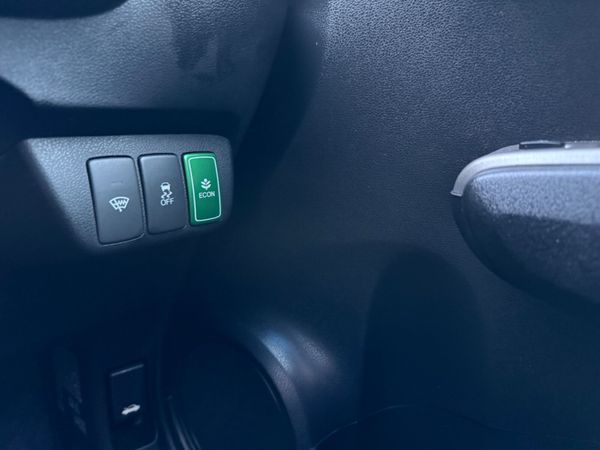 2012 Honda Fit Hybrid Automatic 370390570