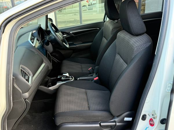2018 Honda Fit 1.5 Petrol Hybrid ,Automatic 370393750