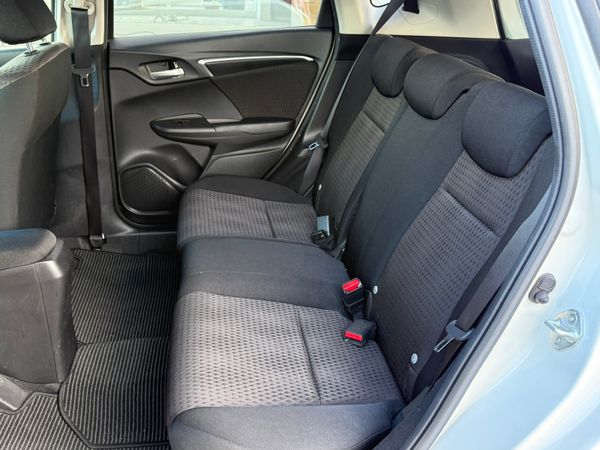 2018 Honda Fit 1.5 Petrol Hybrid ,Automatic 370393751