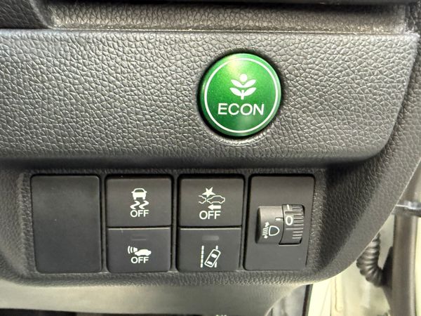 2018 Honda JAZZ/Fit 1.5 Petrol Hybrid ,Automatic 370393930