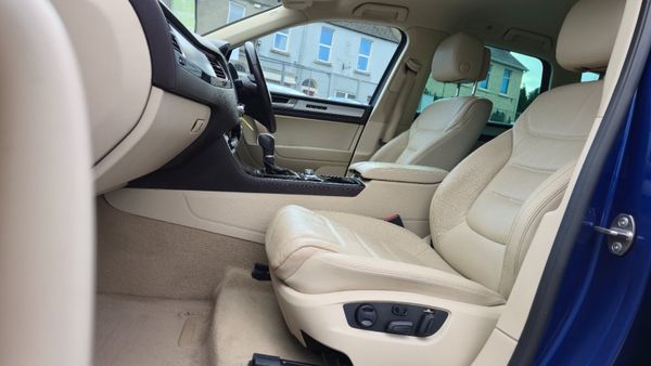 Volkswagen Touareg AUTO  AA Approved Crewcab 370409880