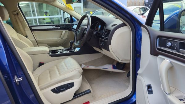 Volkswagen Touareg 262BHP AUTO LOW MILEAGE 370409974