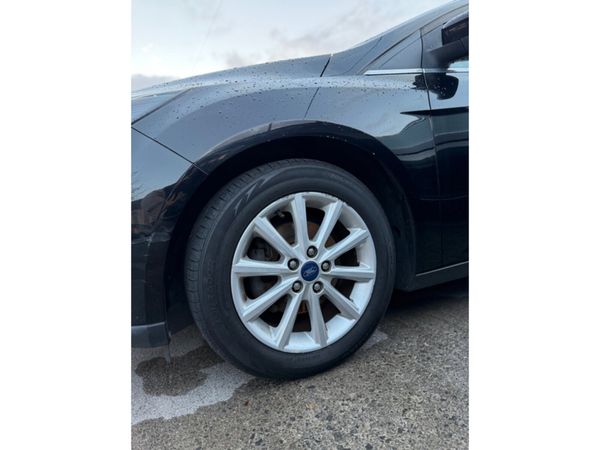 Ford Focus 1.5 TDCI TITANIUM 120PS 6SPEED 5DR 370402859