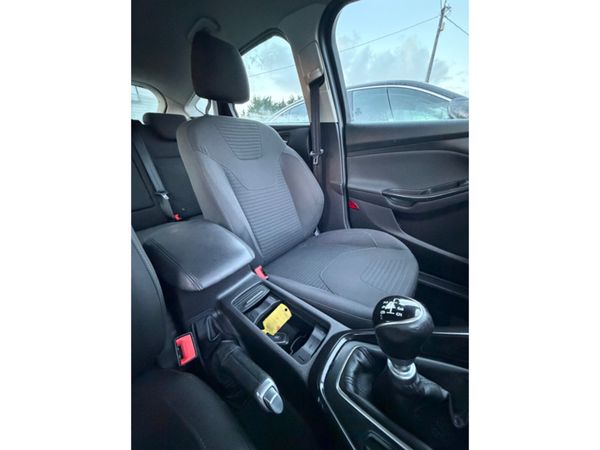 Ford Focus 1.5 TDCI TITANIUM 120PS 6SPEED 5DR 370402869