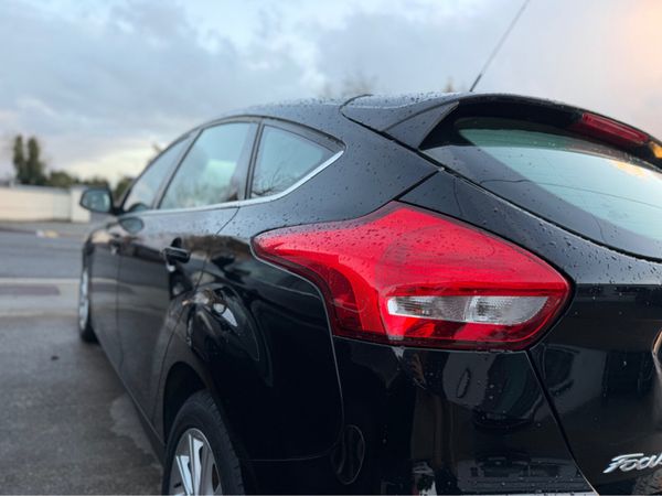 Ford Focus 1.5 TDCI TITANIUM 120PS 6SPEED 5DR 370402862