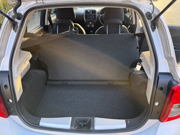 Nissan March 2019 370414160