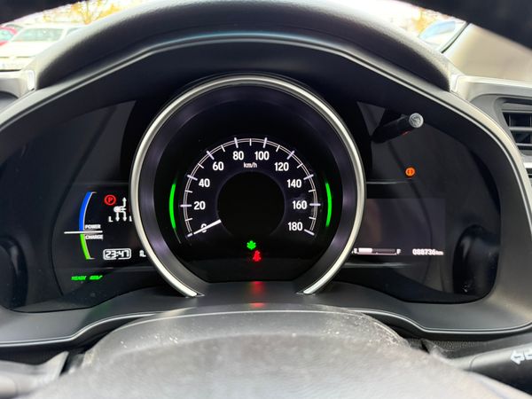 2019 Honda FIT 1.5 Hybrid auto Leather Specs 370434237