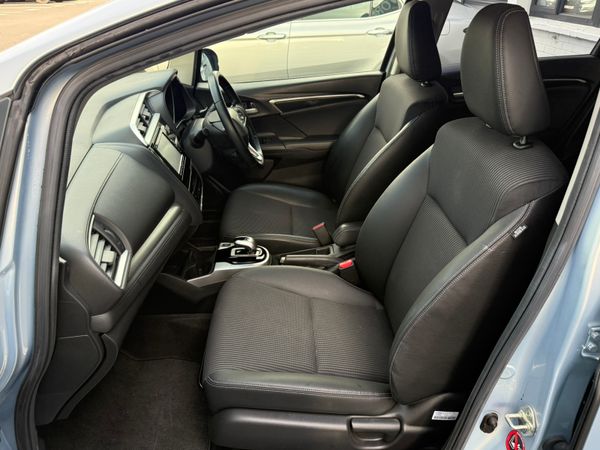 2019 Honda FIT 1.5 Hybrid auto Leather Specs 370434249