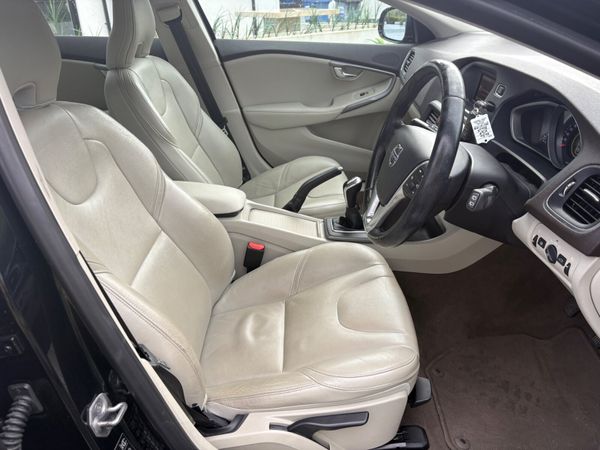 2015 Volvo V40 D2 Only 52,000km 370433288