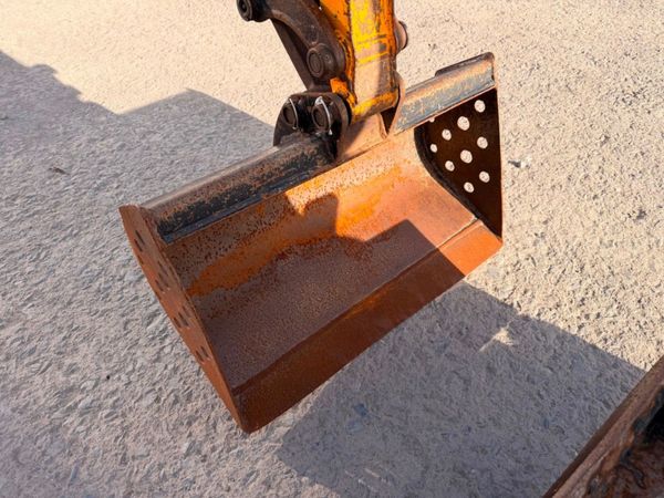 2022 JCB MICRO MINI DIGGER.... 740 HOURS. 370445416