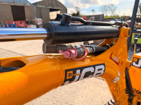 2022 JCB MICRO MINI DIGGER.... 740 HOURS. 370445418