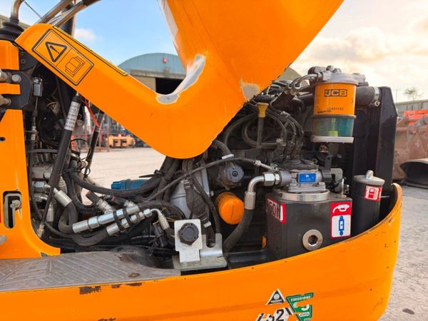 2022 JCB MICRO MINI DIGGER.... 740 HOURS. 370445431